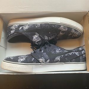 Nike janoskis men’s 11